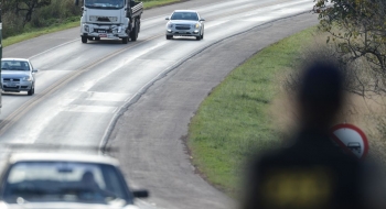 Mortes em estradas federais caem 19% no carnaval deste ano